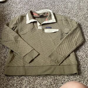 Patagonia Green Quilted Quarter Snap - Women’s Med